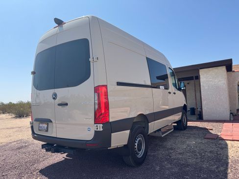 Used 2025 Mercedes-Benz Sprinter 2500 image 5
