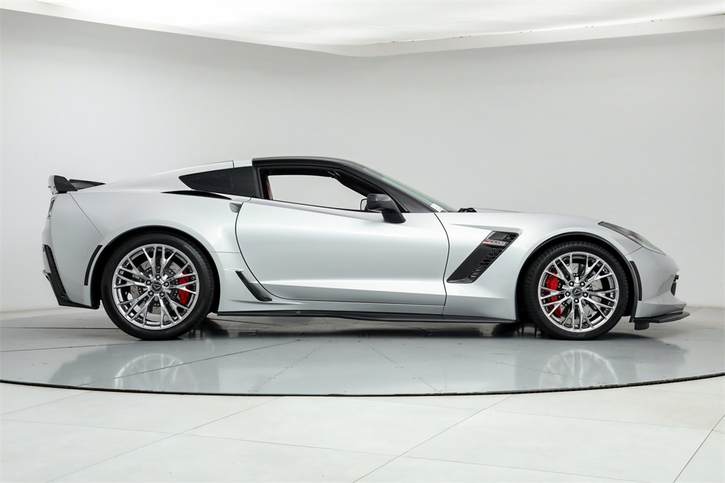 Used 2019 Chevrolet Corvette Z06 RWD image 8
