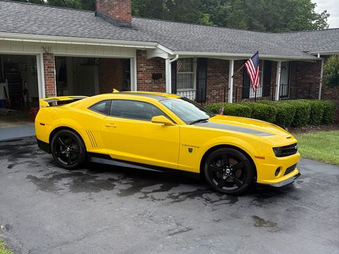 Used 2012 Chevrolet Camaro SS w/ Transformers 3 Edition RWD image 8
