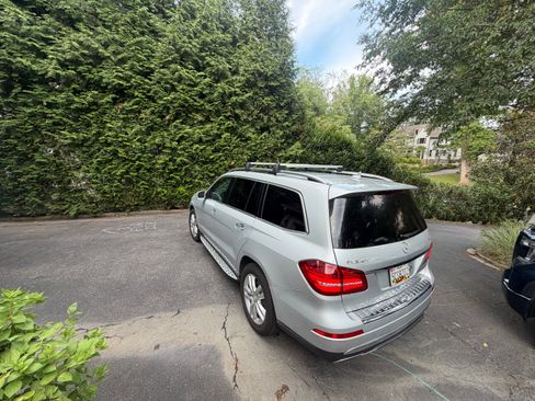 Used 2017 Mercedes-Benz GLS 450 4MATIC image 9