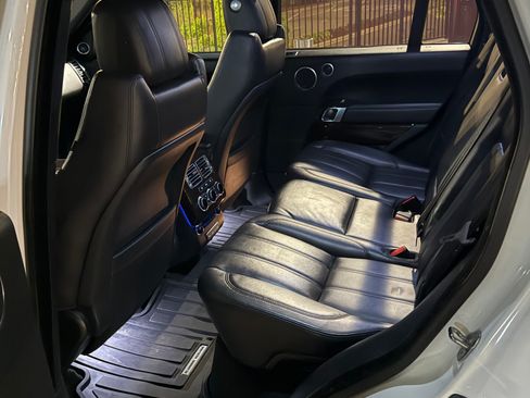 Used 2014 Land Rover Range Rover Supercharged image 11