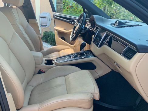 Used 2018 Porsche Macan Sport Edition image 5