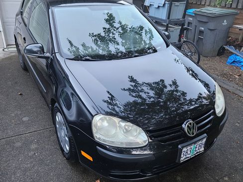 Used 2009 Volkswagen Rabbit S image 4