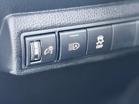 Used 2023 Toyota Corolla SE w/ SE Package image 25