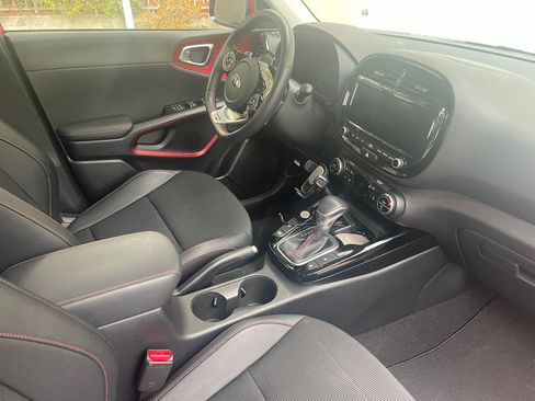 Used 2020 Kia Soul GT-Line Turbo FWD image 11