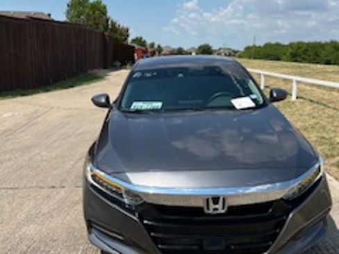 Used 2018 Honda Accord LX image 2