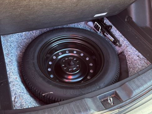 Used 2018 Honda CR-V Touring image 34