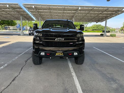 Used 2020 Chevrolet Silverado 1500 LT Trail Boss AWD/4WD image 4