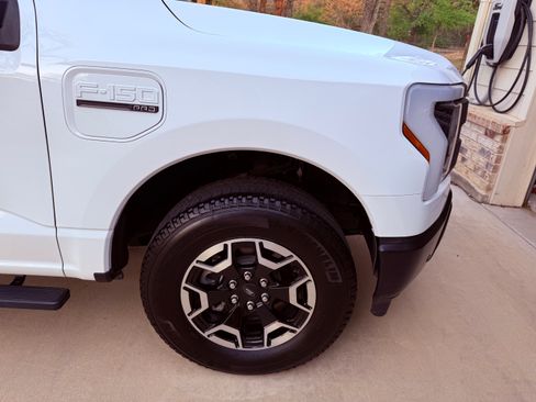 Used 2022 Ford F150 Lightning Pro w/ Tow Technology Package image 14