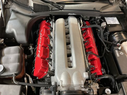 Used 2003 Dodge Viper SRT-10 RWD image 4