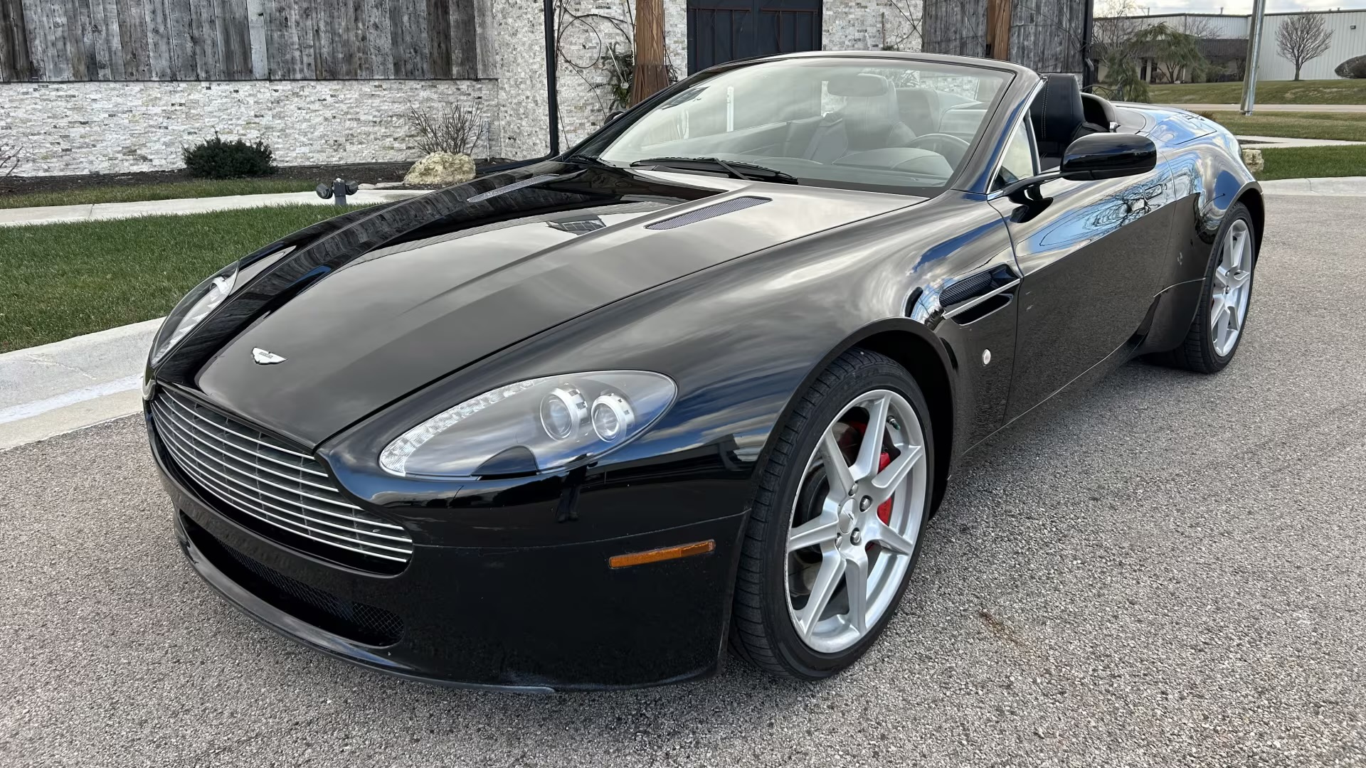 Used 2008 Aston Martin V8 Vantage Roadster RWD image 14