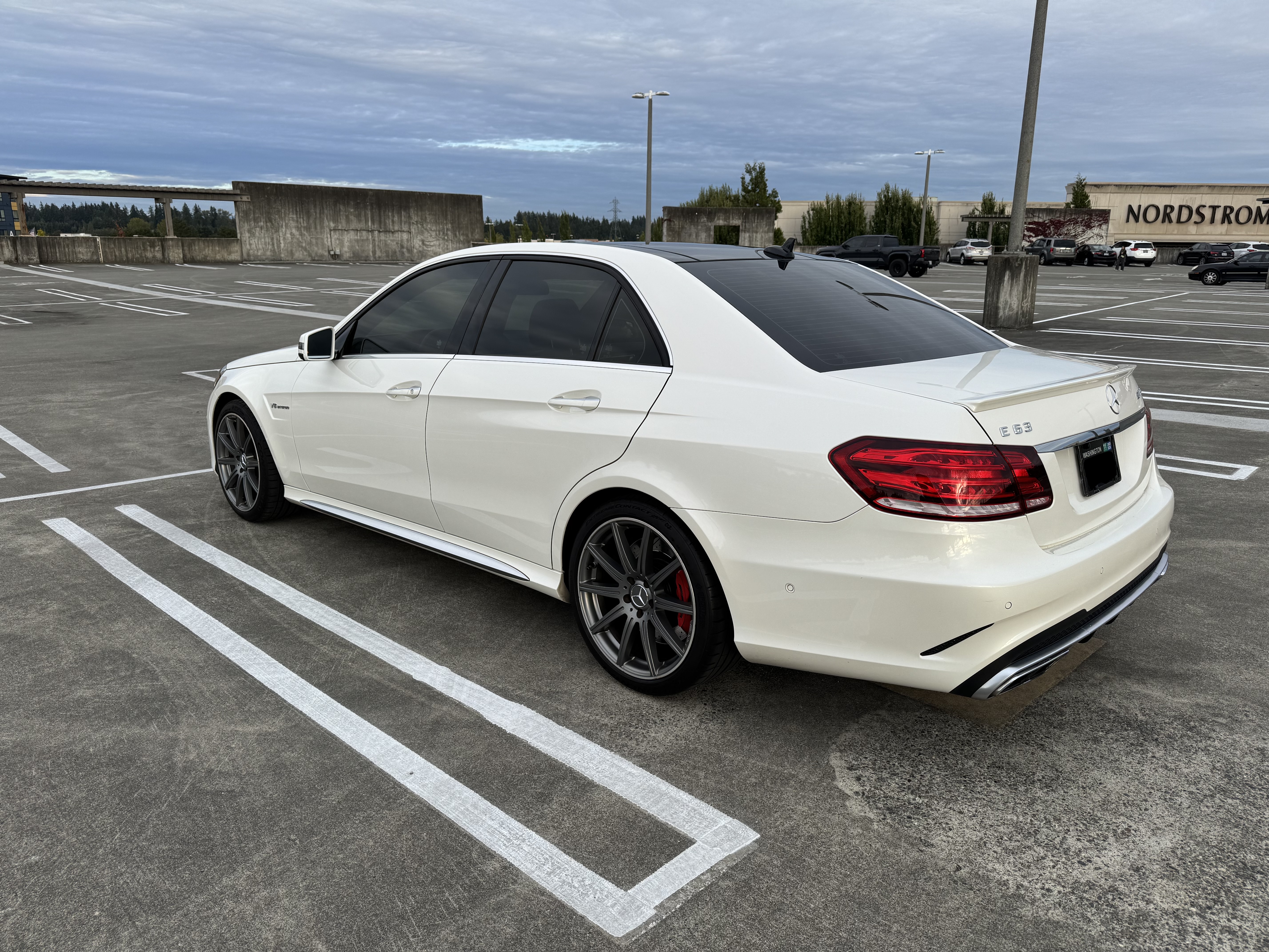 Used 2014 Mercedes-Benz E 63 AMG S-Model image 6