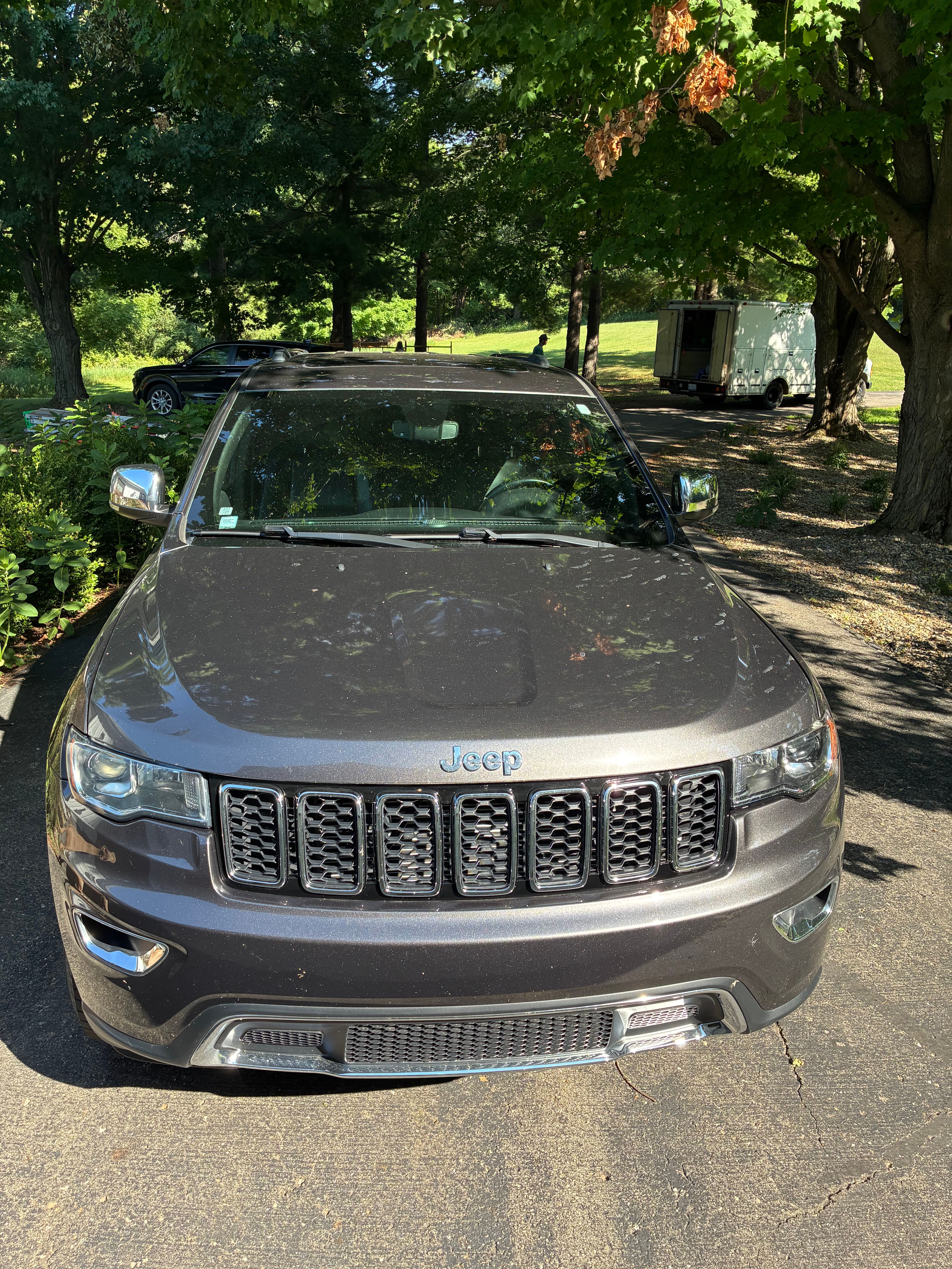 Used 2019 Jeep Grand Cherokee Limited AWD/4WD image 12