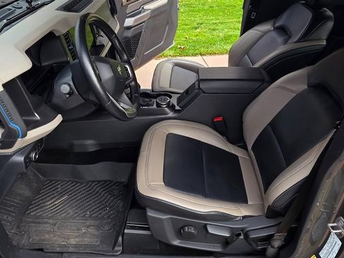 Used 2022 Ford Bronco Wildtrak image 10