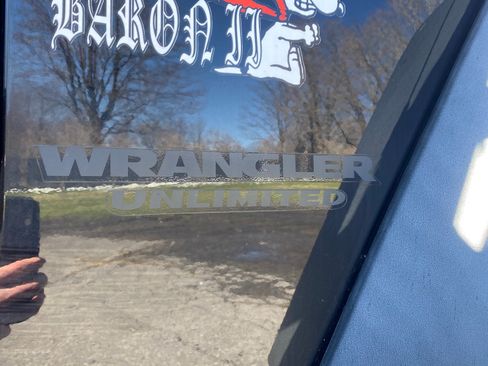 Used 2015 Jeep Wrangler Unlimited Sport image 29