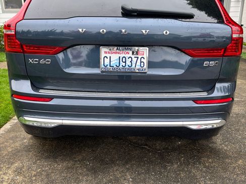 Used 2022 Volvo XC60 B5 Inscription w/ Advanced Package image 20