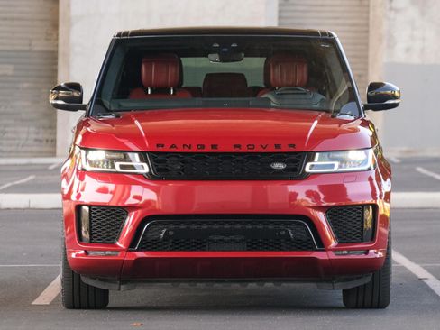 Used 2018 Land Rover Range Rover Sport HSE Dynamic image 2