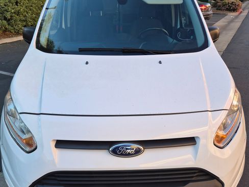 Used 2016 Ford Transit Connect XLT image 4