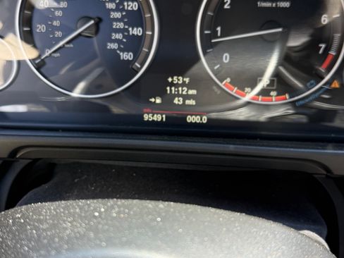 Used 2012 BMW 550i xDrive Sedan image 17