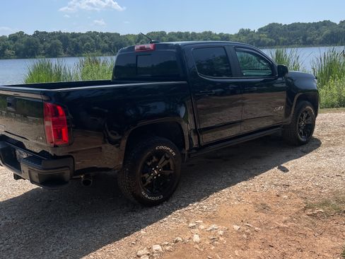 Used 2022 Chevrolet Colorado Z71 w/ Z71 Midnight Edition AWD/4WD image 8