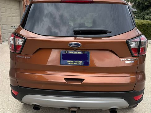 Used 2017 Ford Escape Titanium image 6