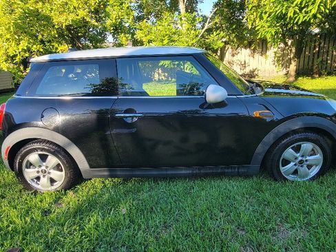 Used 2016 MINI Cooper 2-Door Hardtop image 1