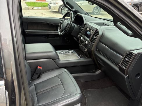 Used 2019 Ford Expedition Limited w/ Special Edition Package image 13