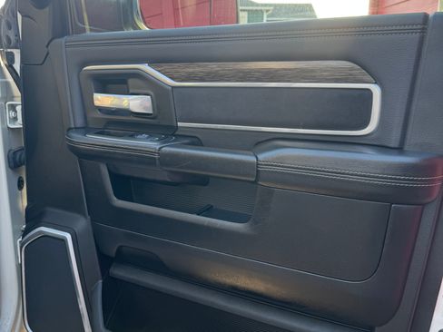 Used 2020 RAM 2500 Laramie image 15