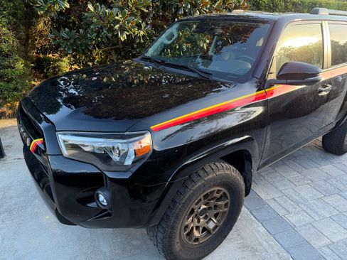 Used 2023 Toyota 4Runner 40th Anniversary SE image 1