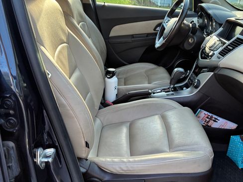 Used 2014 Chevrolet Cruze Diesel FWD image 6