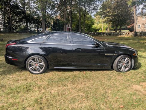 Used 2016 Jaguar XJ Supercharged image 13