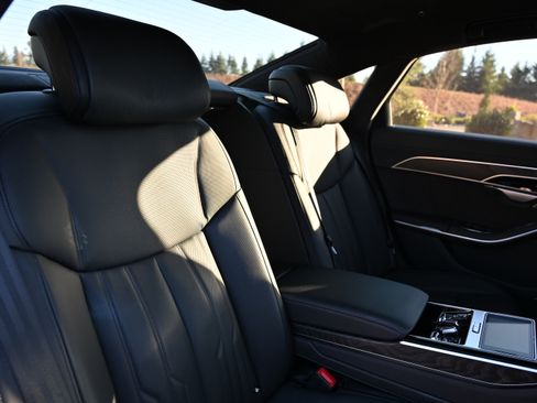 Used 2021 Audi A8 L 4.0T image 24