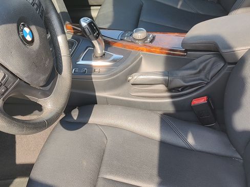 Used 2014 BMW 320i Sedan RWD image 2