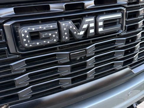 Used 2024 GMC Sierra 2500 Denali w/ Denali Reserve Package image 20