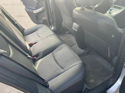 Used 2013 Toyota Prius Four image 10