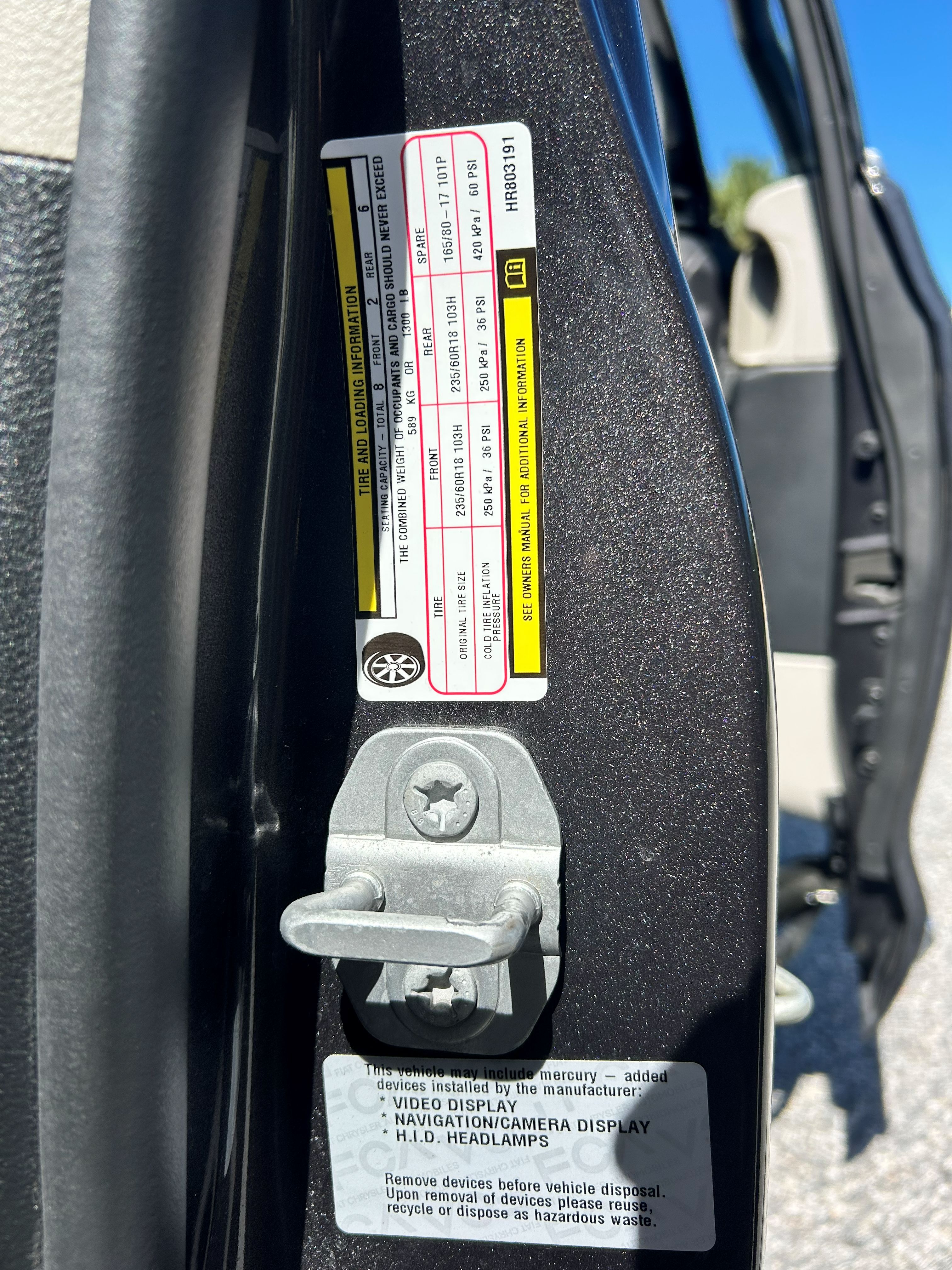 Used 2017 Chrysler Pacifica Touring-L w/ Tire & Wheel Group FWD image 28