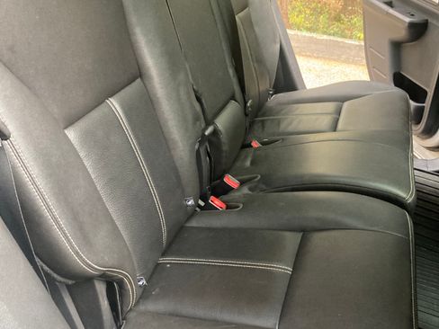 Used 2010 Ford Edge Limited image 11