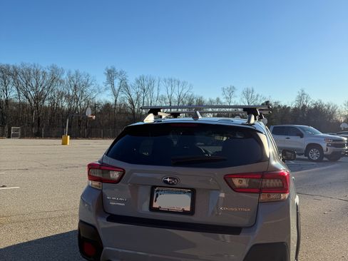 Used 2020 Subaru Crosstrek 2.0i Premium w/ Moonroof Package 1 image 4