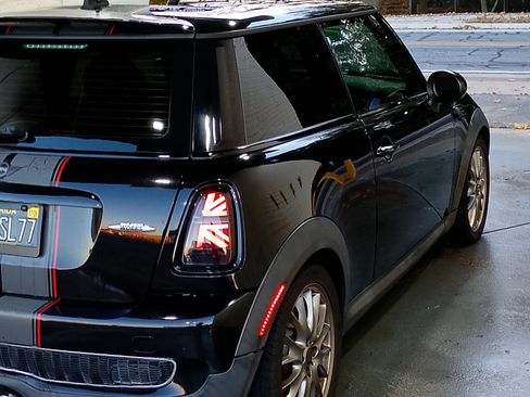 Used 2010 MINI Cooper John Cooper Works image 5