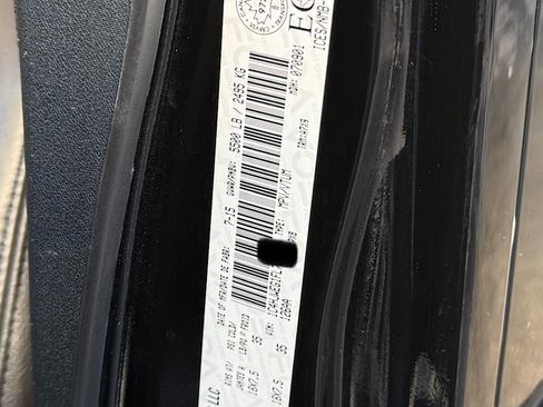 Used 2015 Jeep Wrangler Unlimited Sahara w/ Katzkin Premium Leather Group image 28