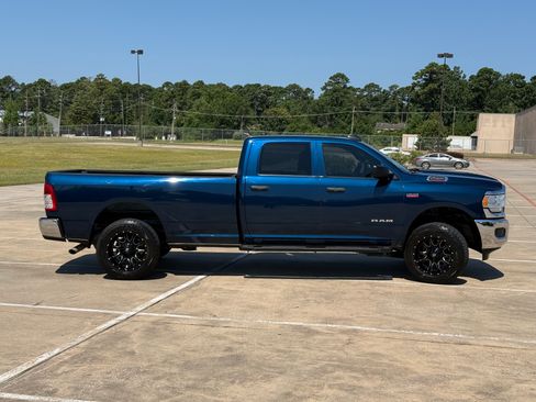 Used 2022 RAM 2500 Tradesman w/ Chrome Appearance Group RWD image 4