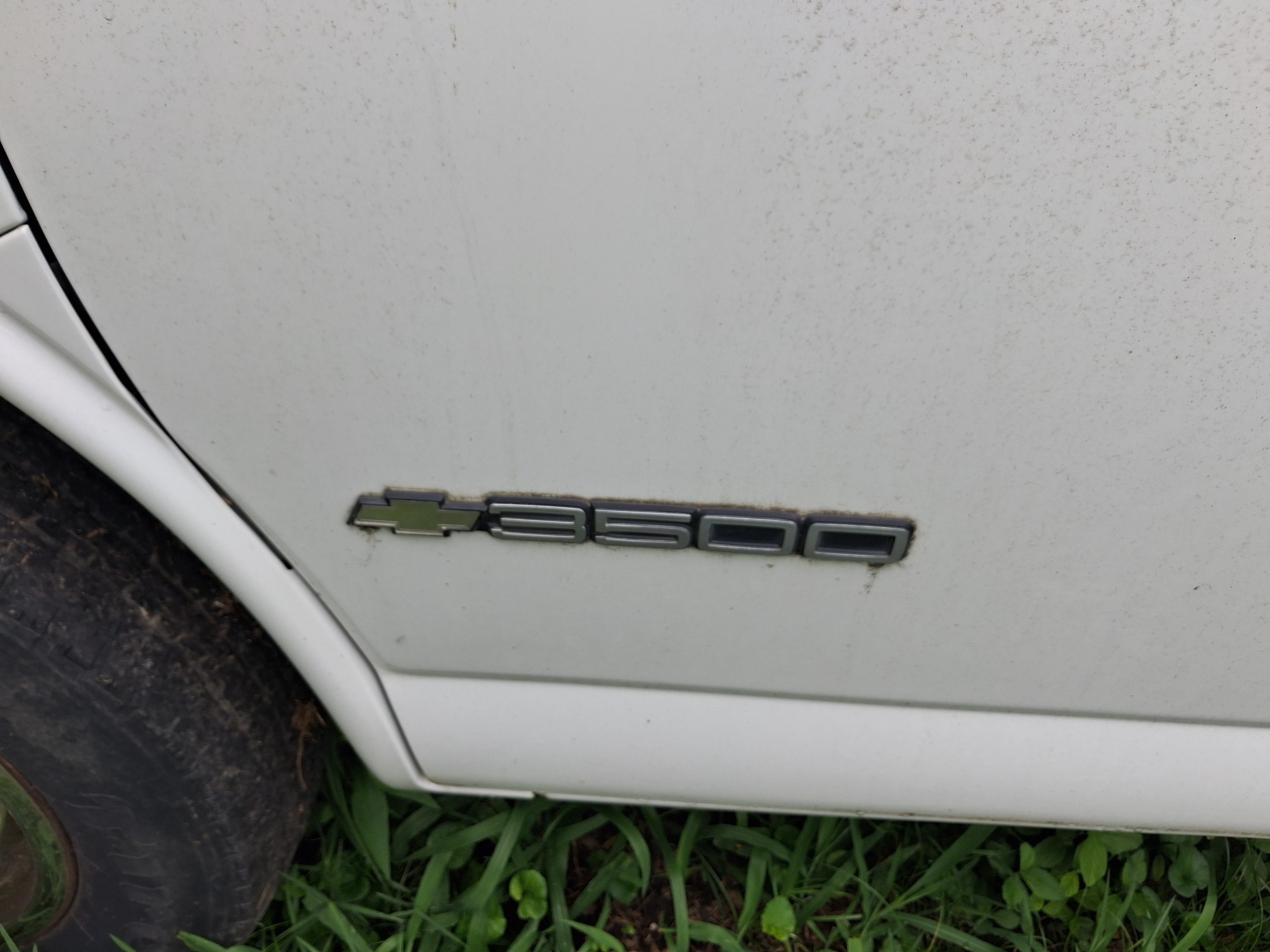 Used 1999 Chevrolet Express 3500 RWD image 4