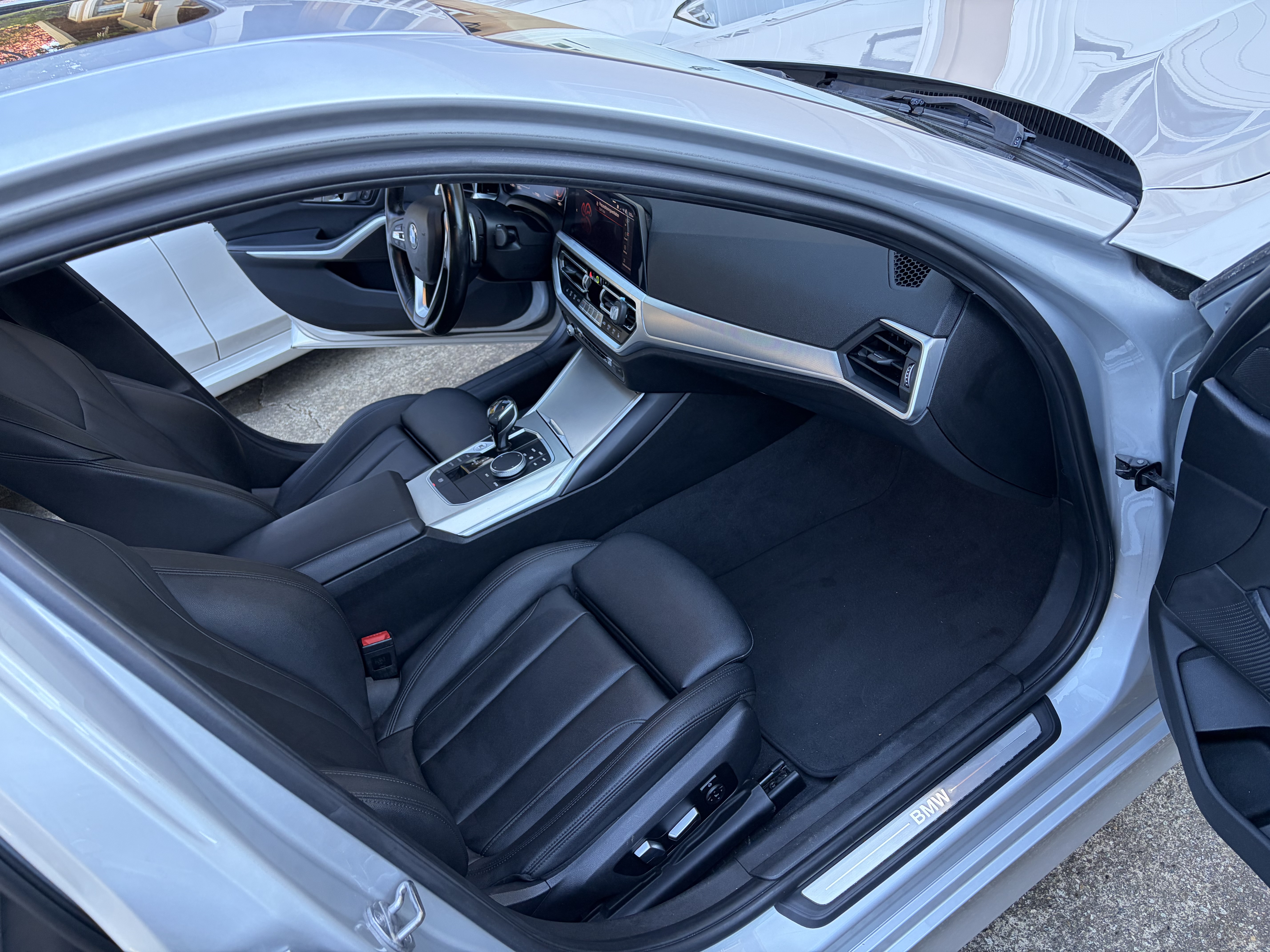 Used 2019 BMW 330i Sedan w/ Convenience Package RWD image 18