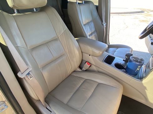 Used 2014 Jeep Grand Cherokee Limited RWD image 9