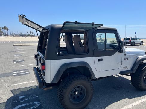 Used 2006 Jeep Wrangler X AWD/4WD image 26
