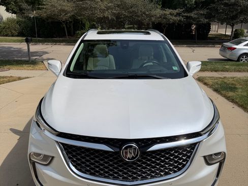 Used 2023 Buick Enclave Avenir FWD image 5