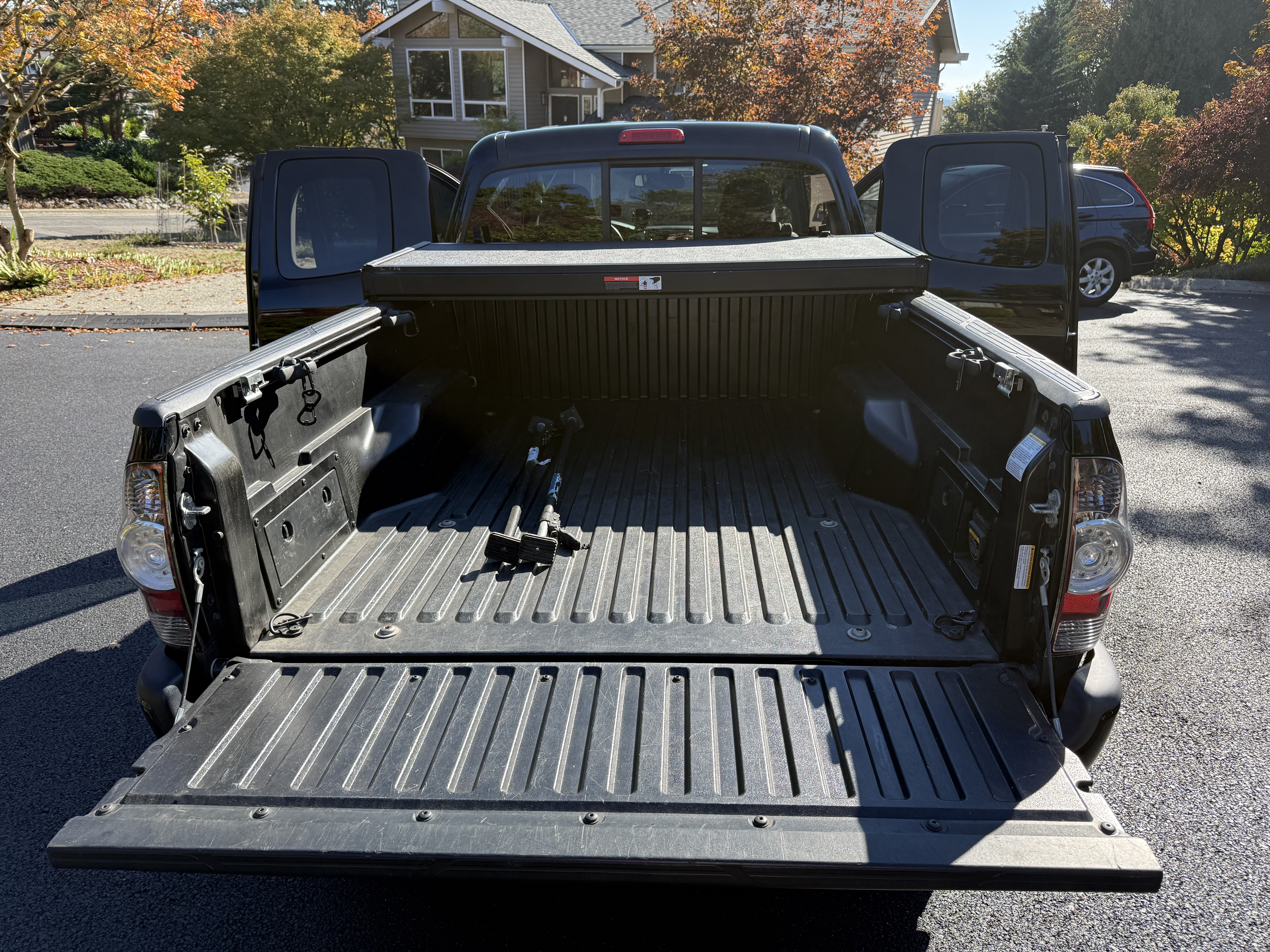 Used 2013 Toyota Tacoma 4x4 Access Cab V6 w/ TRD Sport Pkg image 11
