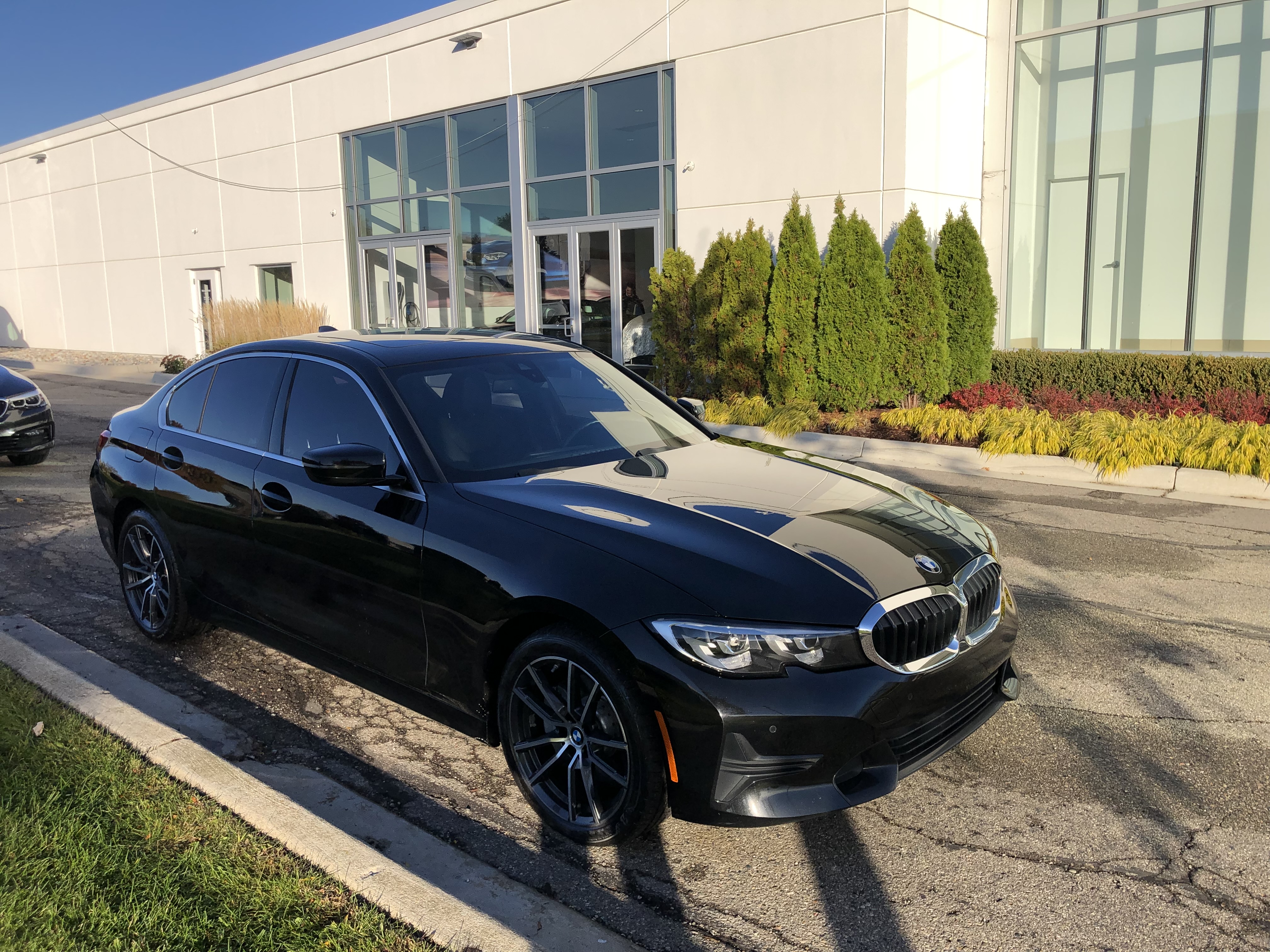 Used 2019 BMW 330i xDrive Sedan w/ Driving Assistance Package AWD/4WD image 11