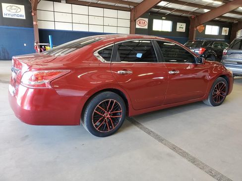 Used 2013 Nissan Altima 2.5 S image 1