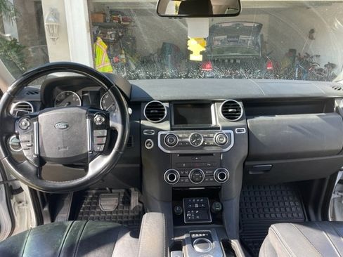 Used 2016 Land Rover LR4 HSE Silver Edition image 13